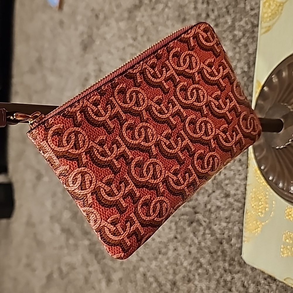 NWT Coach CF548 Corner Zip Wristlet In Rouge